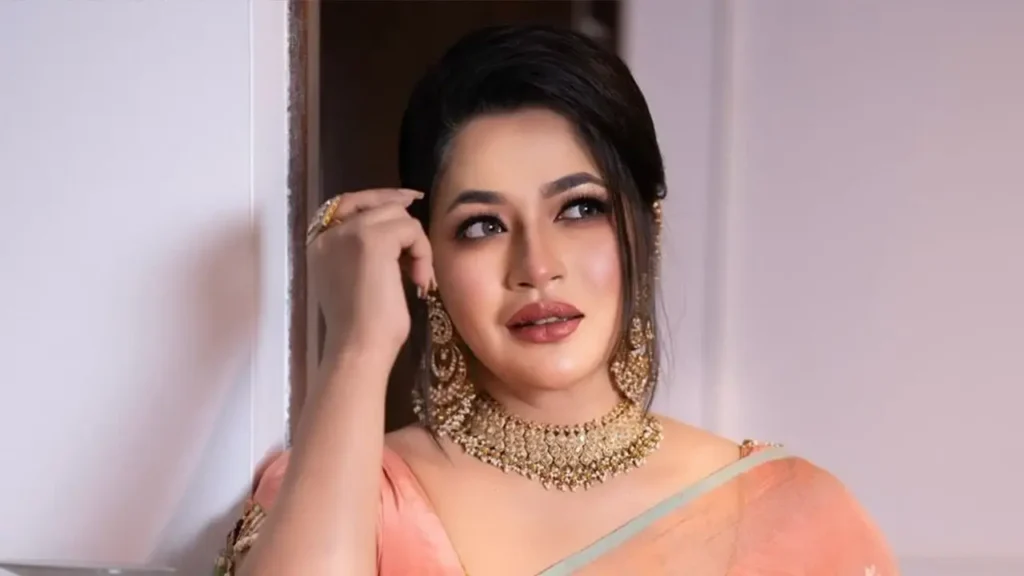 ভেনিসে লাঞ্ছিত অভিনেত্রী বাঁধন