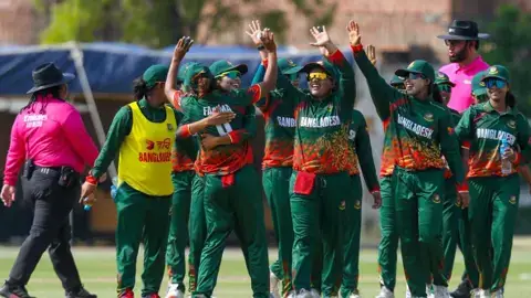 এশিয়ান গেমসে র‍্যাংকিংয়ের সুবাদে সেমিফাইনালে বাংলাদেশ নারী ক্রিকেট দল