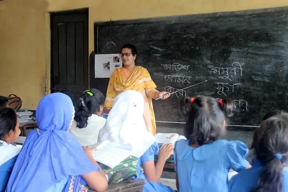 প্রাথমিক শিক্ষক নিয়োগে ৬১ জেলায় বাদ ২ হাজারের বেশি
