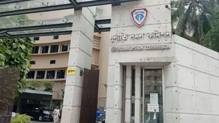 দুবাইয়ে বিপুল সম্পদ: ৭৩ বাংলাদেশির আর্থিক তথ্য চেয়ে আমিরাত সরকারের দ্বারস্থ দুদক