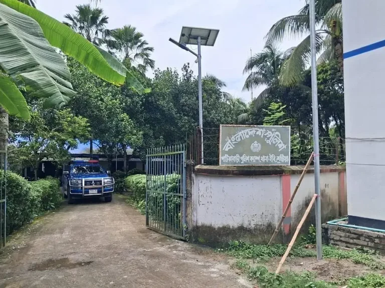 কুষ্টিয়ায় রাতের খাবার খেয়ে অচেতন ১০ পুলিশ সদস্য হাসপাতালে