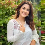 অশিক্ষিত, চাঁদাবাজ দিয়ে দেশটা ভরে গেছে: সাদিয়া আয়মান