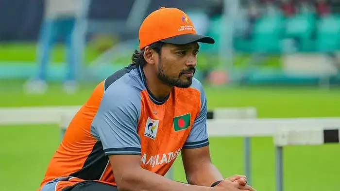 জ্বরের কারণে আরব আমিরাতগামী প্রথম ফ্লাইটে নেই শান্ত