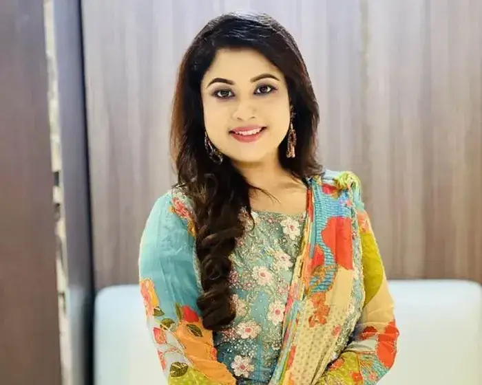 স্বামী অসিমের অনুপ্রেরণায় এগিয়ে চলেছেন শিল্পী হৈমন্তী রক্ষিত দাশ