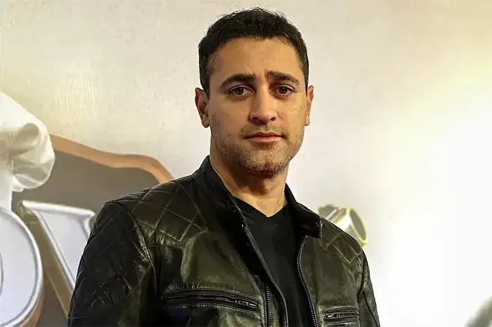 ভারত ছাড়ার নোটিস পেলেন অভিনেতা ইমরান খান