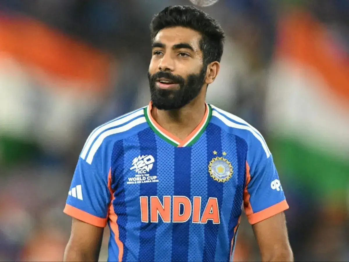 বুমরাহকে সব ফরম্যাটে না খেলানোর পরামর্শ শাস্ত্রীর
