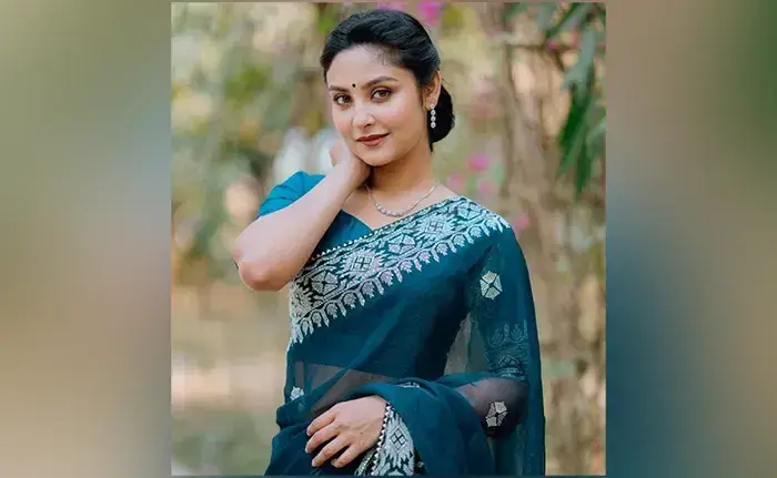 সিনেমায় কাজ করার জন্য প্রস্তুত নই, বললেন নাজনীন নীহা