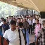 পাঁচ দিনের ছুটিতে ঢাকা ছাড়ছে ঘরমুখো মানুষ