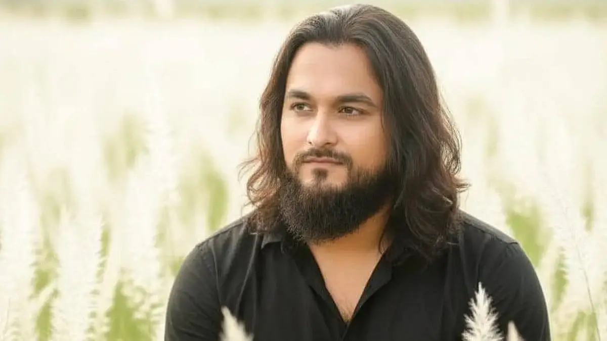 অল্প বয়সে পাওয়া কোটি টাকা সামলাতে পারেননি নোবেল