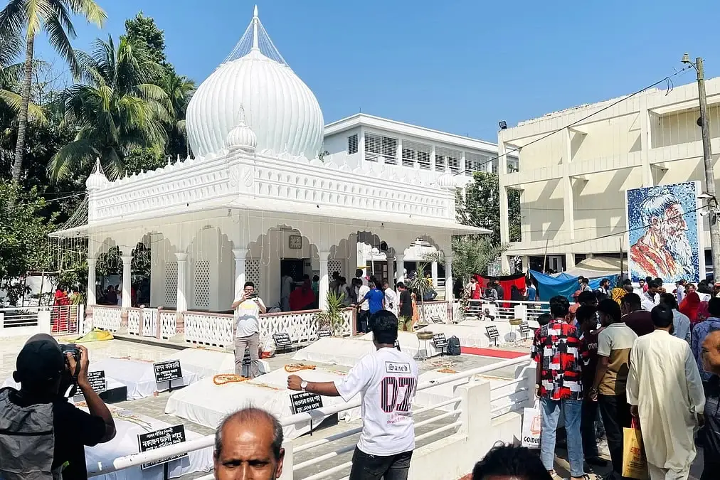লালনের আখড়াবাড়ি থেকে টাইম বোমা উদ্ধার