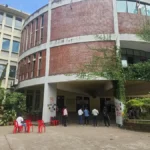 চুয়েটে উপাচার্য অবরুদ্ধ: ২৩ ঘণ্টা পার, দাবি পদত্যাগের