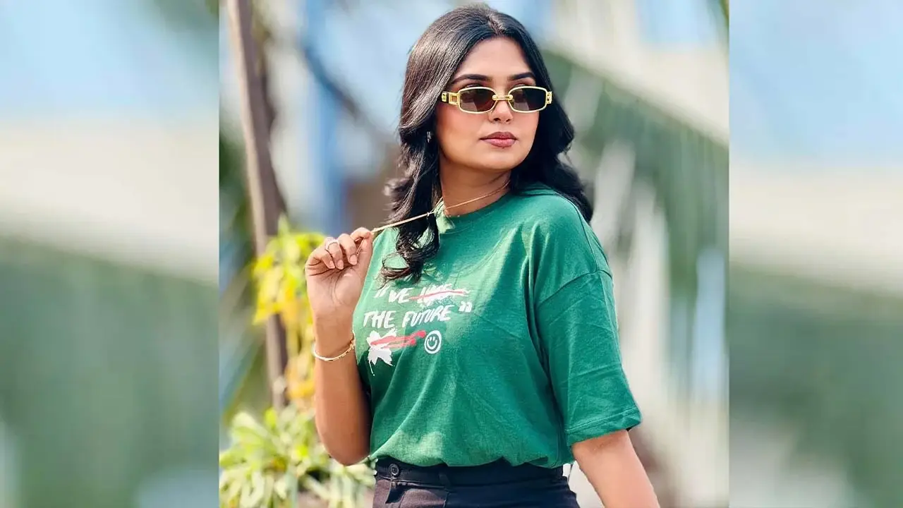 জন্মদিনেও শুটিংয়ে ব্যস্ত অভিনেত্রী হিমি