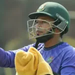 ঢাকা টেস্টের আগে অনুশীলনে আঙুলে চোট পেলেন মুশফিকুর রহিম