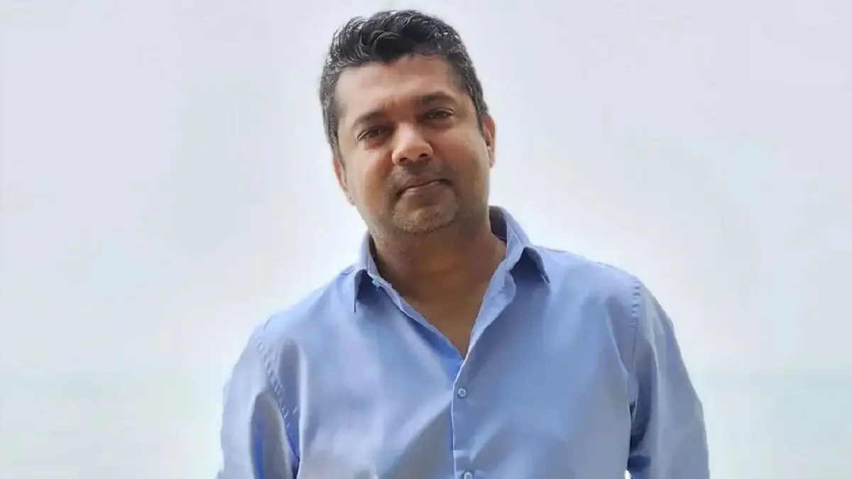 তায়েব সপ্তাহে ৪০টি প্রস্তাব পান