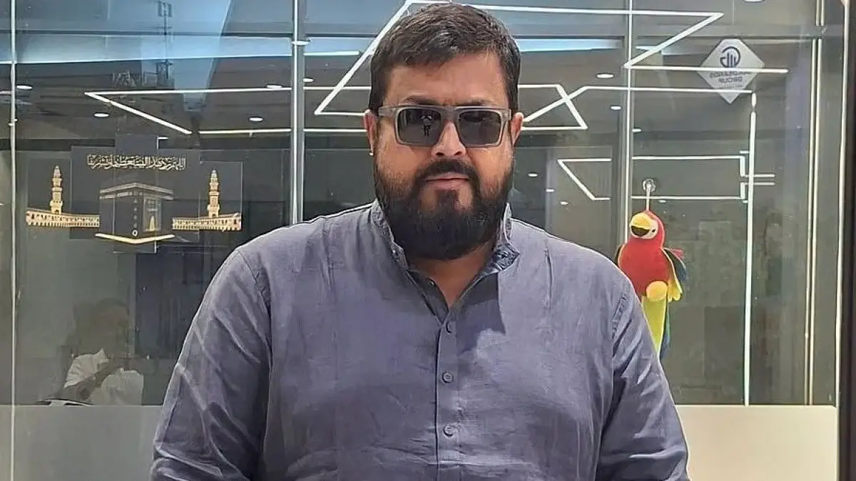 বাপ্পারাজকে স্যালুট জানালেন ওমর সানী