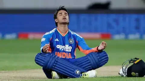 অভিষেকের দুর্দান্ত সেঞ্চুরিতে সিরিজ জয় ভারতের