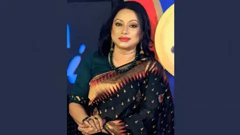 নতুন মৌলিক গান ‘কৃষ্ণ কালা’ নিয়ে এলেন আলম আরা