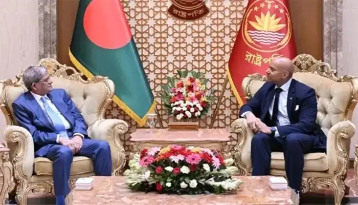 বাংলাদেশে কানাডার বিনিয়োগ বাড়ানোর আহ্বান জানালেন রাষ্ট্রপতি