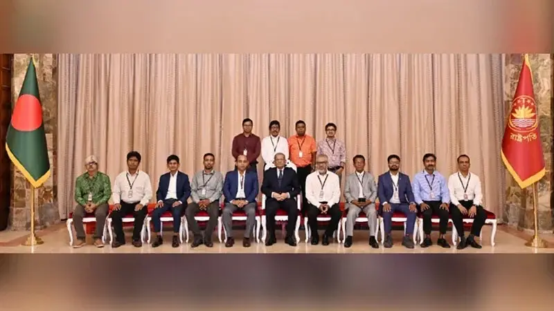 গণমাধ্যম ছাড়া গণতান্ত্রিক ব্যবস্থা শক্তিশালী হতে পারে না: রাষ্ট্রপতি