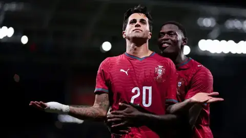 রোনালদোকে ছাড়াই নেশনস লিগের কোয়ার্টার ফাইনালে পর্তুগাল