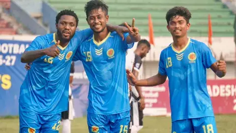 ঢাকা ওয়ান্ডারার্সকে উড়িয়ে আবাহনীর বড় জয়